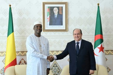 Le Premier Ministre malien entame ce lundi une visite de travail en Algérie. 