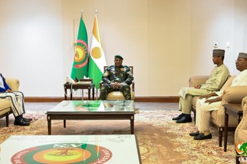 Le Président de la République, Chef de l'Etat, le Général d'Armée, SE ABDOURAHAMANE TIANI a reçu en audience SEM ABDOU DIALLO, Ambassadeur du Burkina Faso au Niger